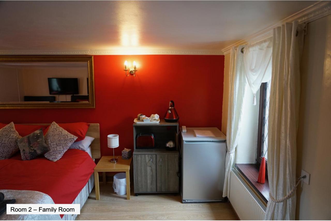 Pentre Riding Stables Otel Abercraf Dış mekan fotoğraf