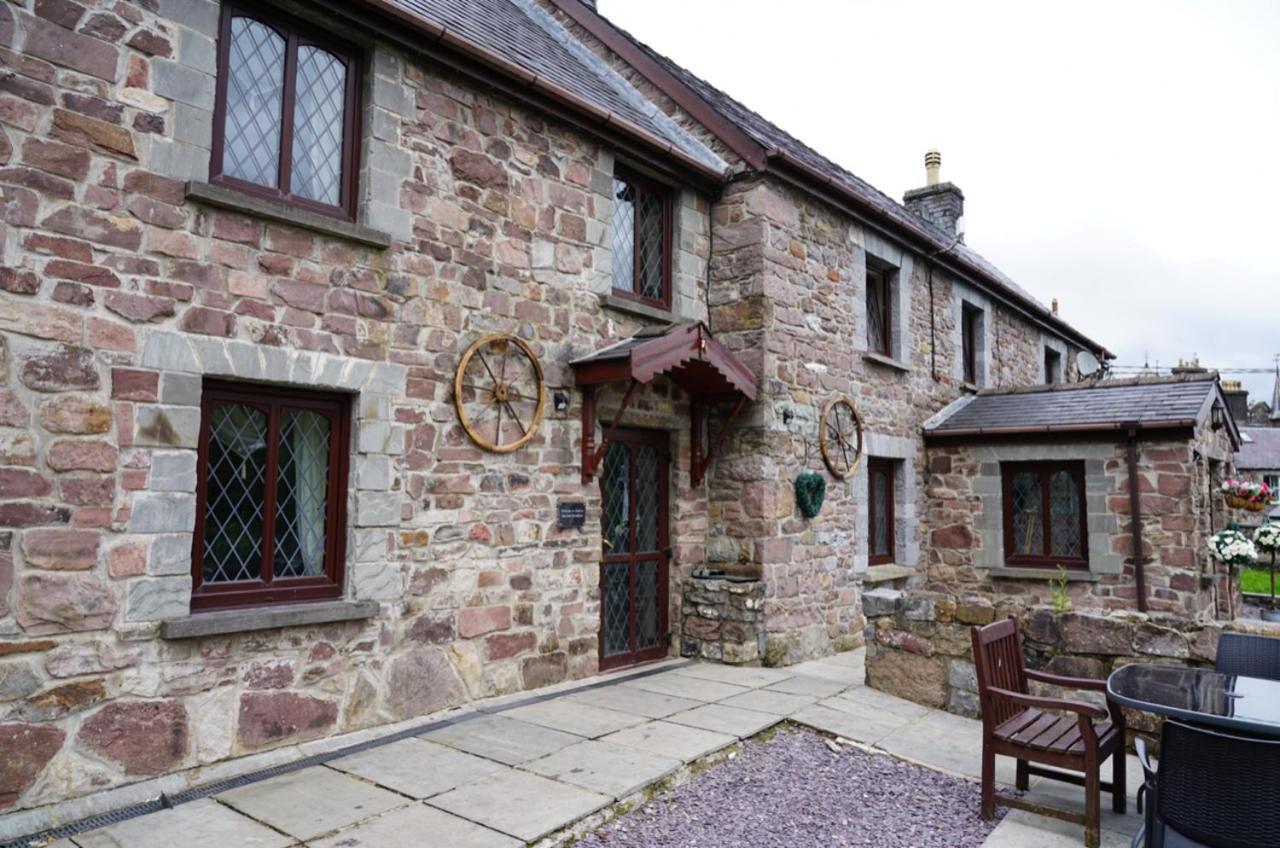 Pentre Riding Stables Otel Abercraf Dış mekan fotoğraf