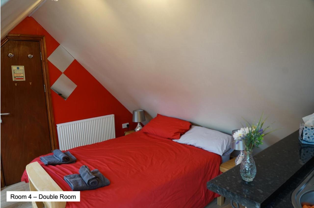Pentre Riding Stables Otel Abercraf Dış mekan fotoğraf