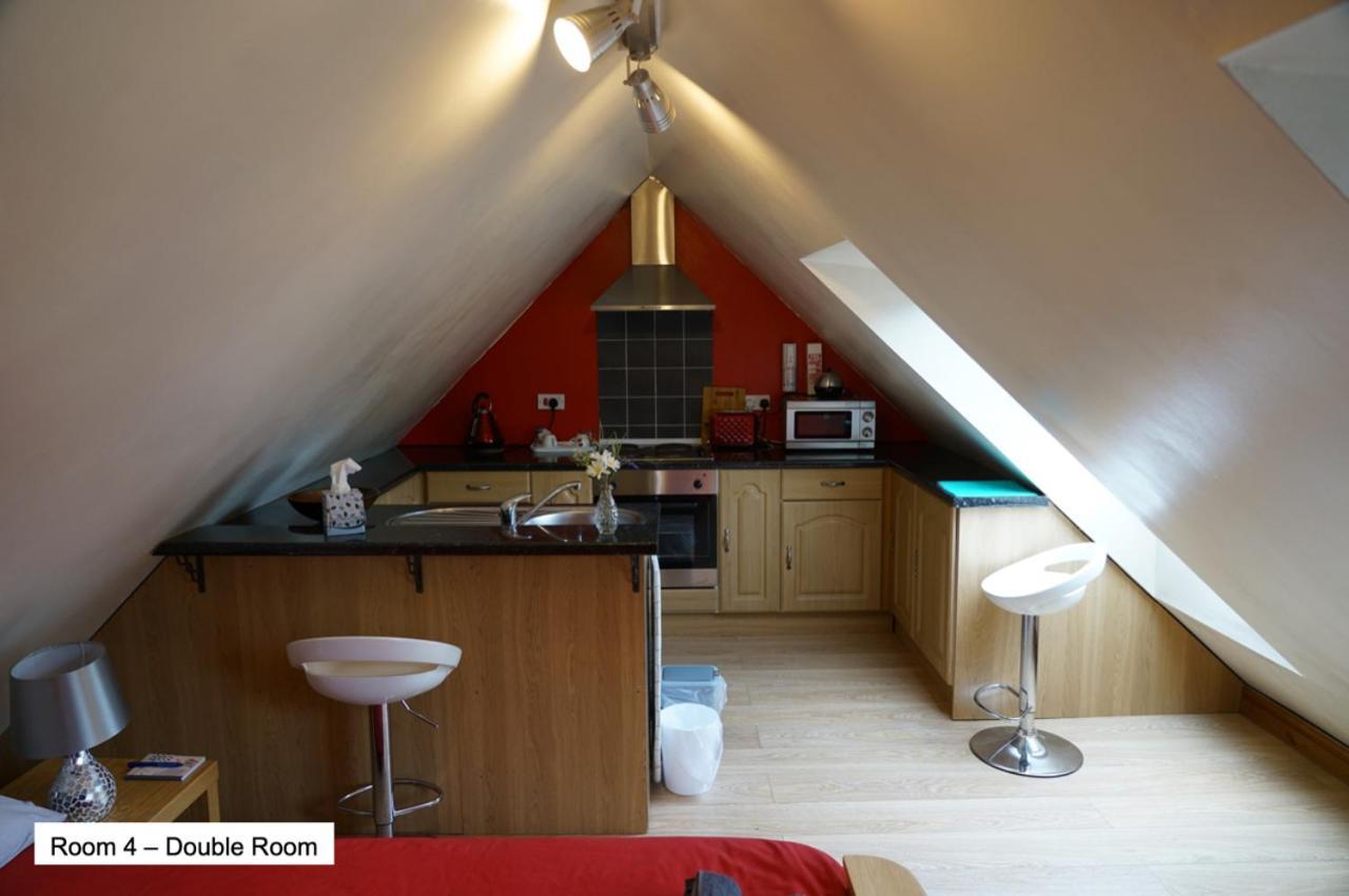 Pentre Riding Stables Otel Abercraf Dış mekan fotoğraf