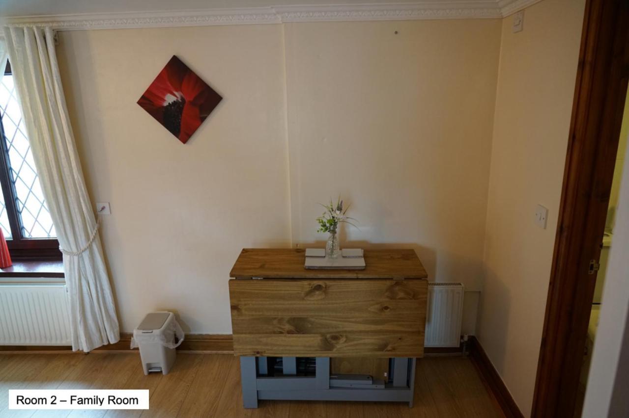Pentre Riding Stables Otel Abercraf Dış mekan fotoğraf